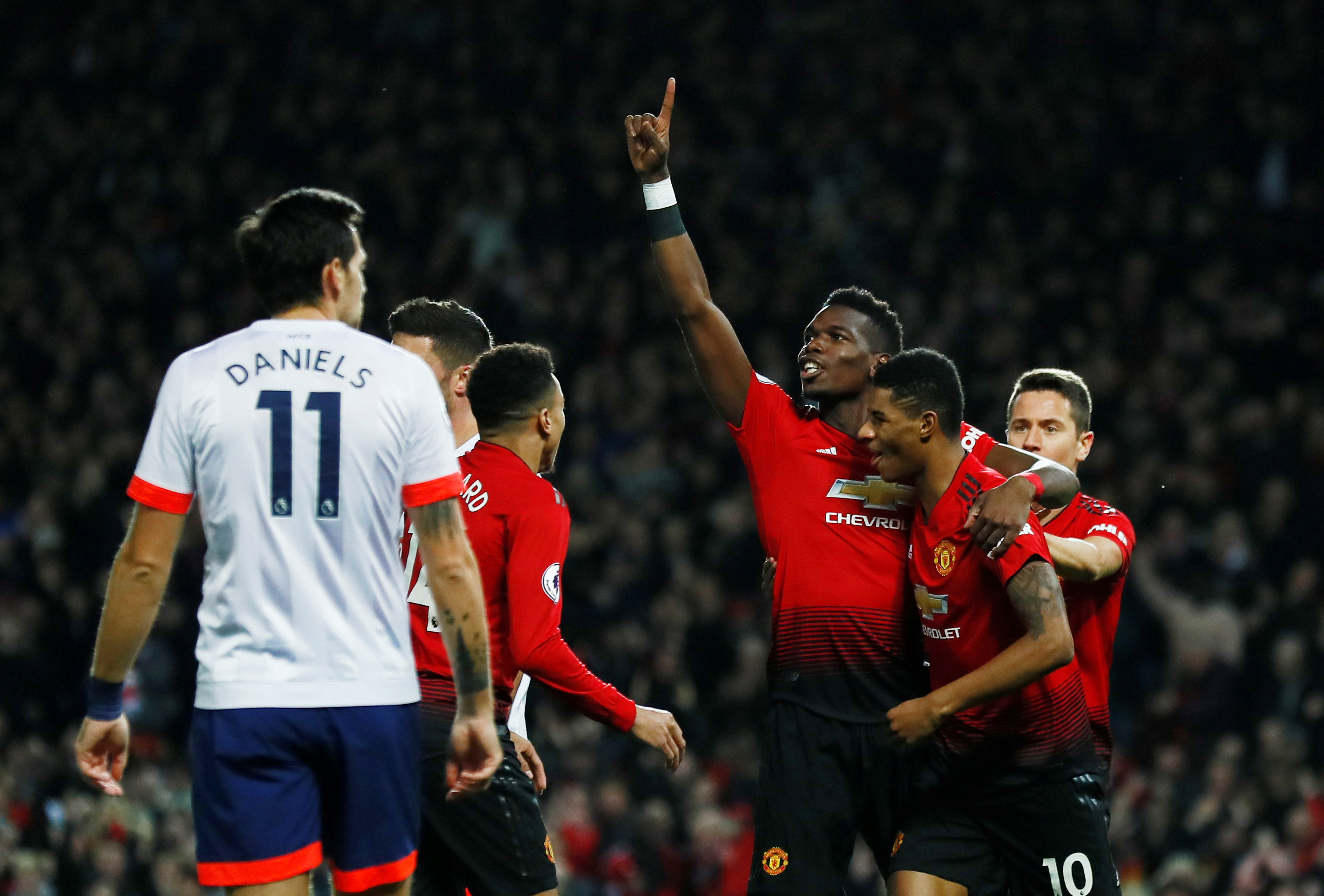 易那样惊人 易那样惊人