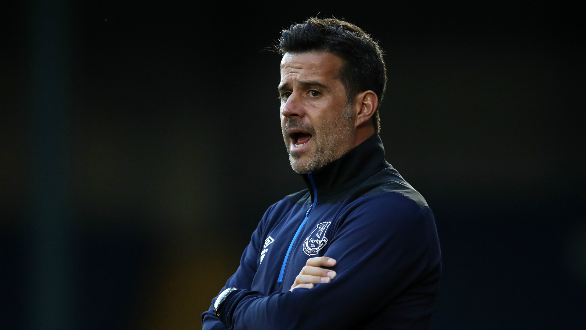 场充满悬念 场充满悬念